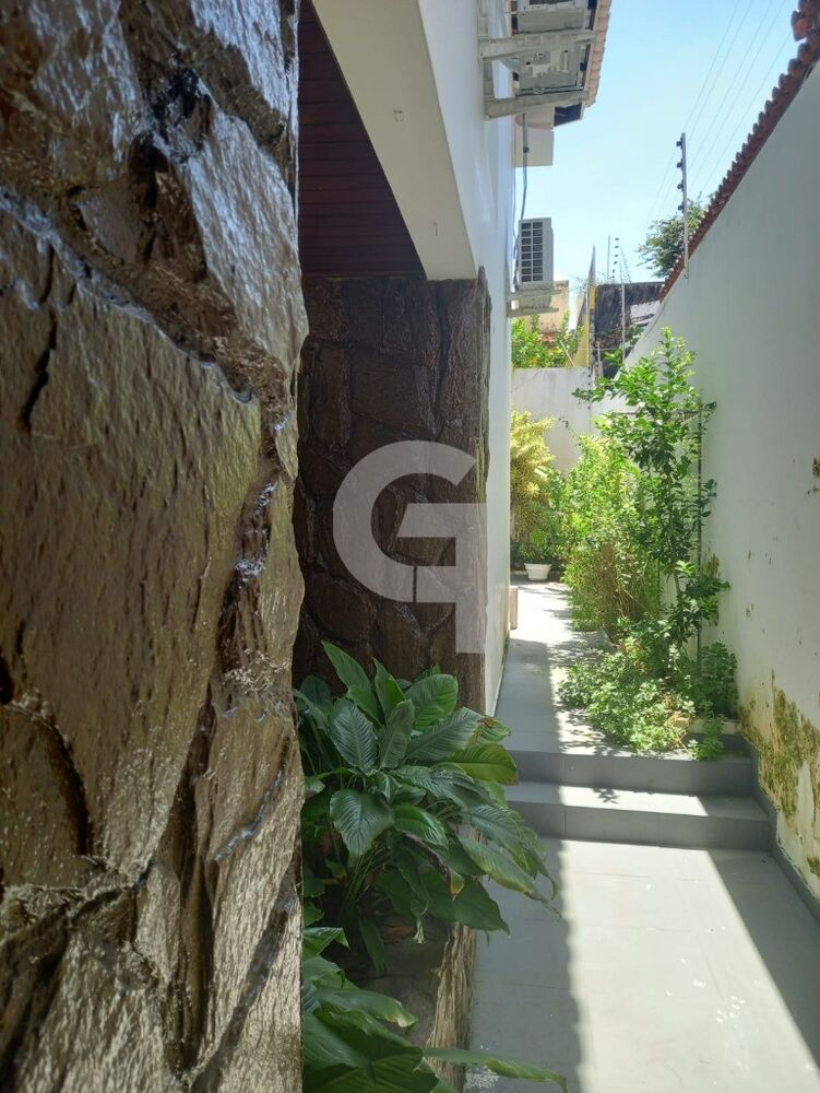 Casa, 3 quartos, 265 m² - Foto 2