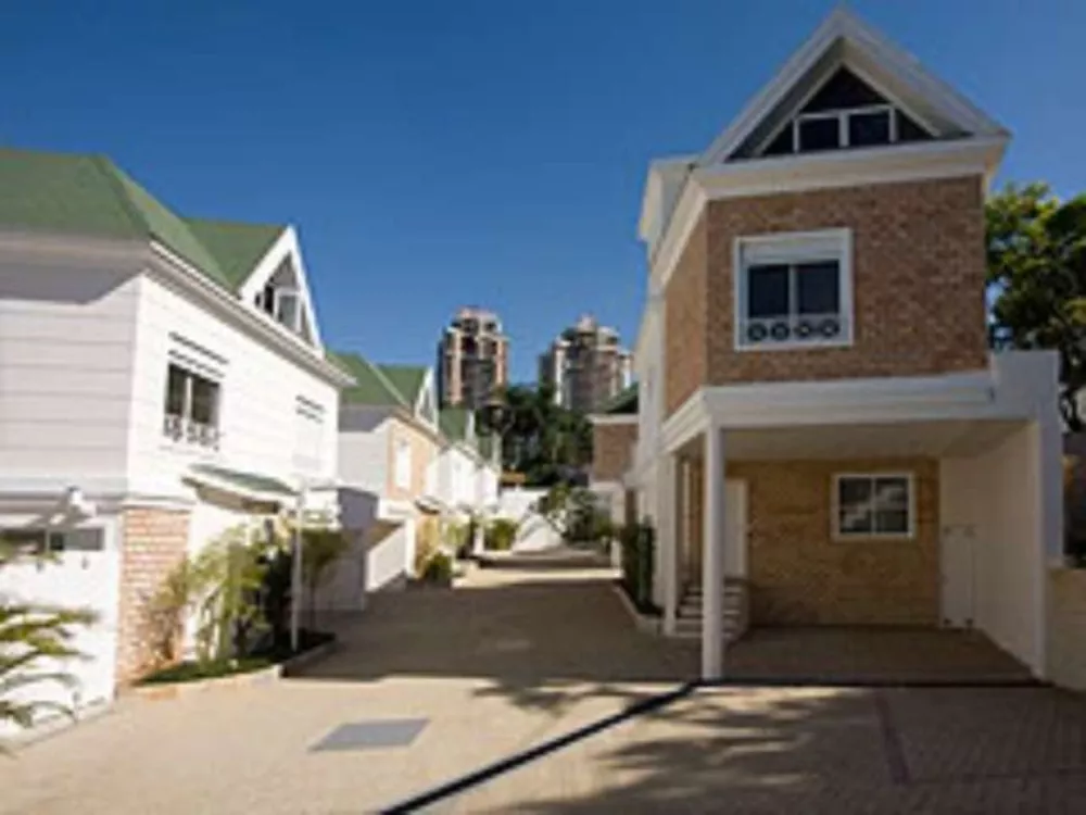 Casa de Condomínio à venda com 4 quartos, 210m² - Foto 3