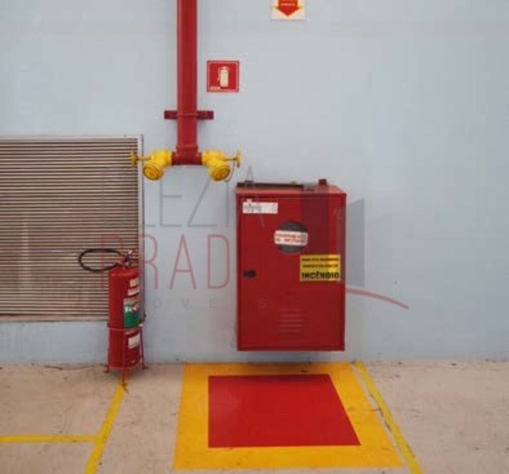 Depósito-Galpão, 25000 m² - Foto 1