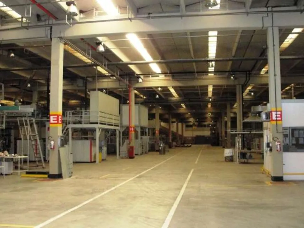 Depósito-Galpão, 51000 m² - Foto 1