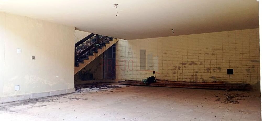 Prédio Inteiro à venda com 3 quartos, 476m² - Foto 1