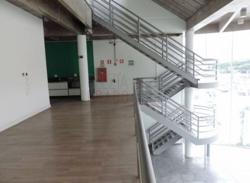 Prédio Inteiro, 913 m² - Foto 1