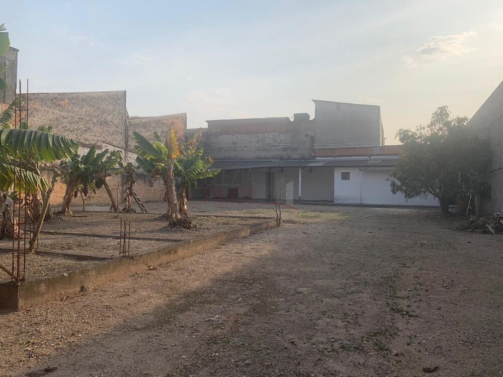 Loteamento e Condomínio - Foto 1