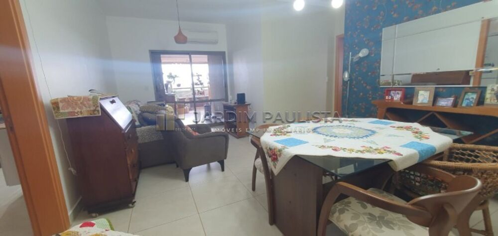 Apartamento à venda com 3 quartos, 129m² - Foto 1