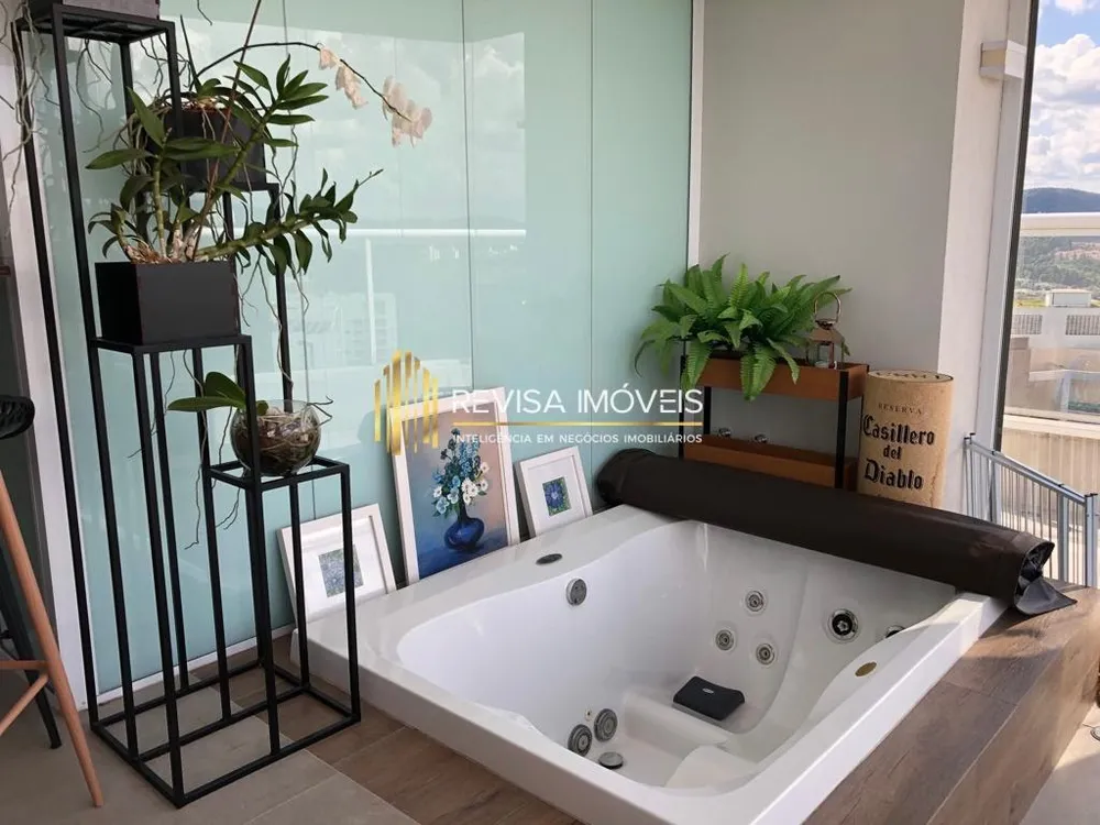 Apartamento, 3 quartos, 230 m² - Foto 1