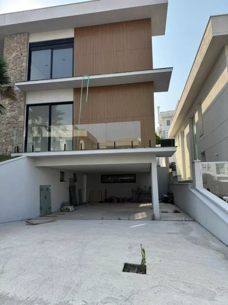 Casa de Condomínio à venda com 4 quartos, 420m² - Foto 3