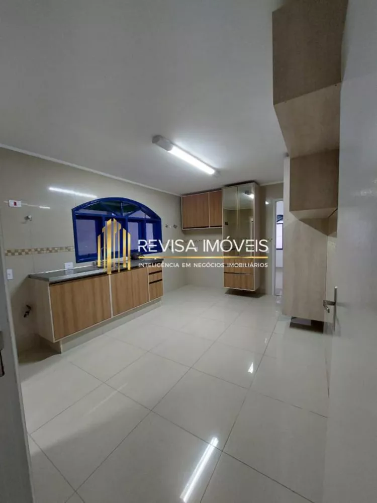 Casa de Condomínio para alugar com 4 quartos, 270m² - Foto 3