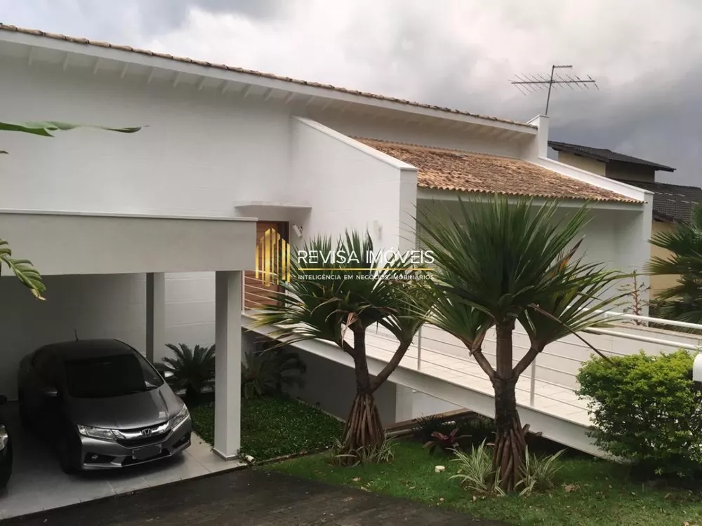 Casa de Condomínio à venda com 3 quartos, 221m² - Foto 1