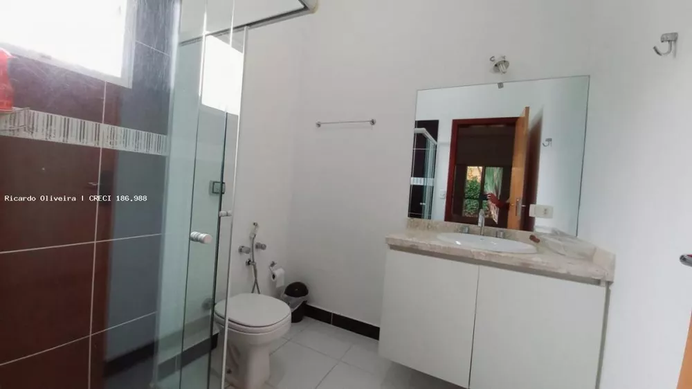 Casa de Condomínio à venda com 3 quartos, 270m² - Foto 2