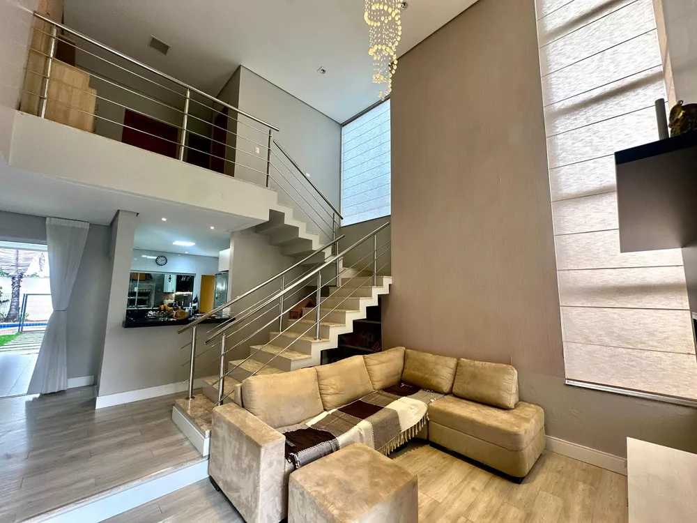 Casa, 4 quartos, 204 m² - Foto 1