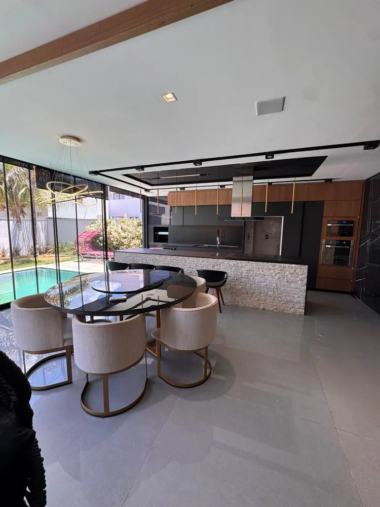 Casa, 3 quartos, 270 m² - Foto 3