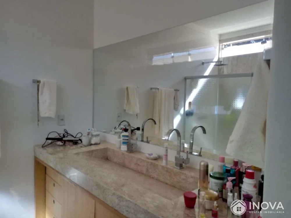 Casa, 1 quarto, 220 m² - Foto 1