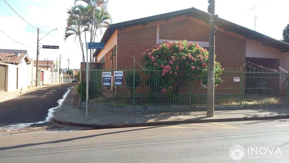 Casa, 2 quartos, 258 m² - Foto 1