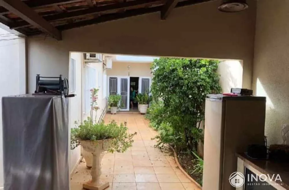 Casa à venda com 2 quartos, 237m² - Foto 4