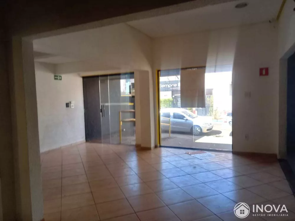 Casa à venda com 1 quarto, 142m² - Foto 2