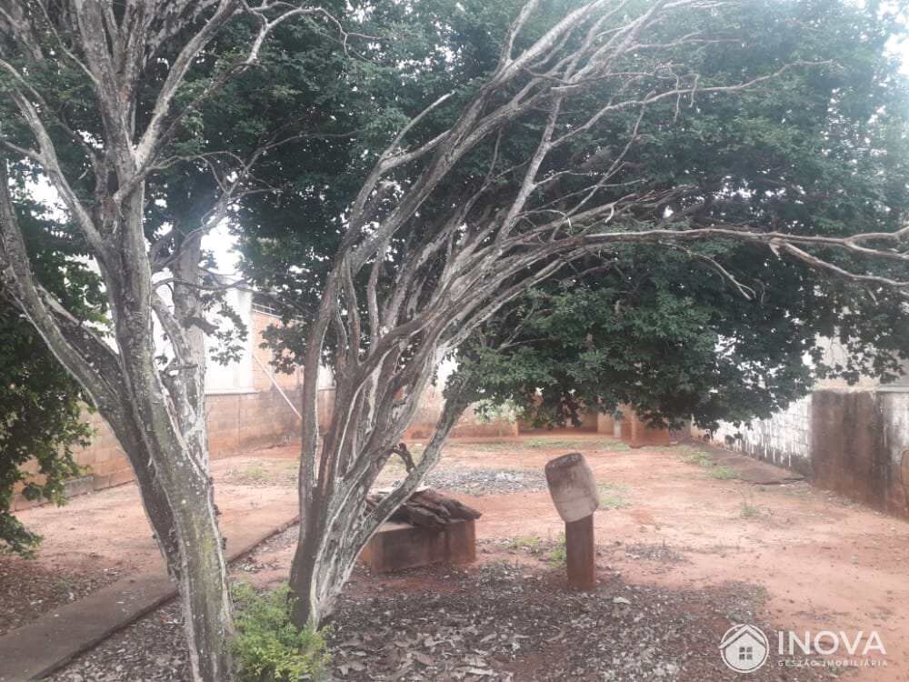Casa à venda com 2 quartos, 484m² - Foto 4