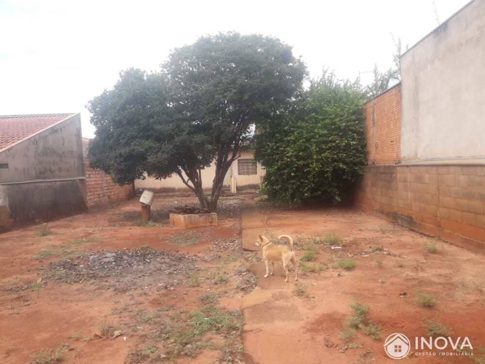 Casa à venda com 2 quartos, 484m² - Foto 3