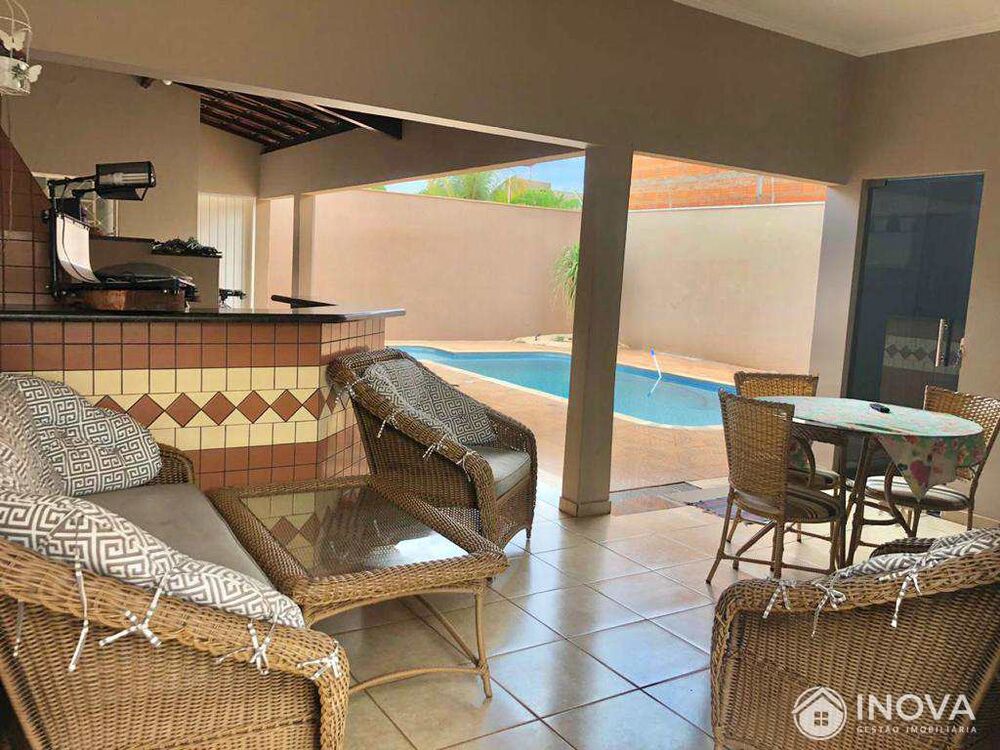 Casa, 2 quartos, 220 m² - Foto 2
