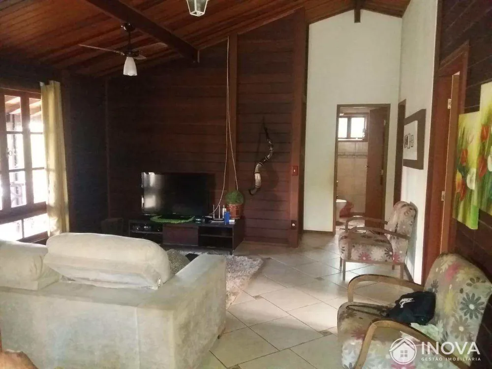 Casa, 3 quartos, 250 m² - Foto 2