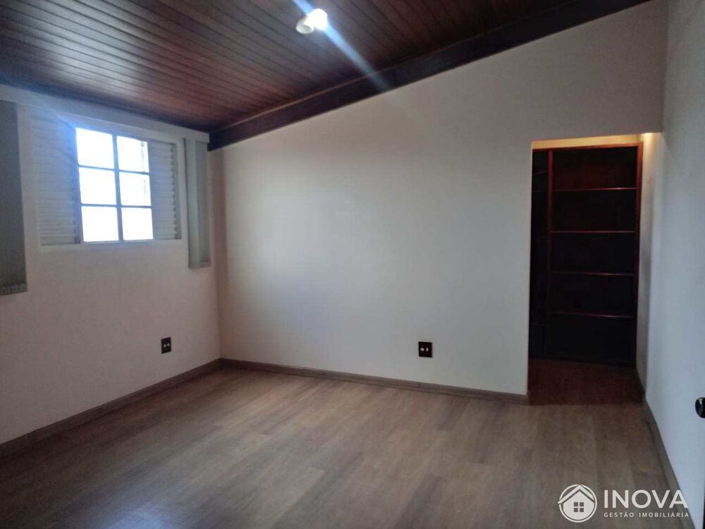 Sobrado, 3 quartos, 213 m² - Foto 2