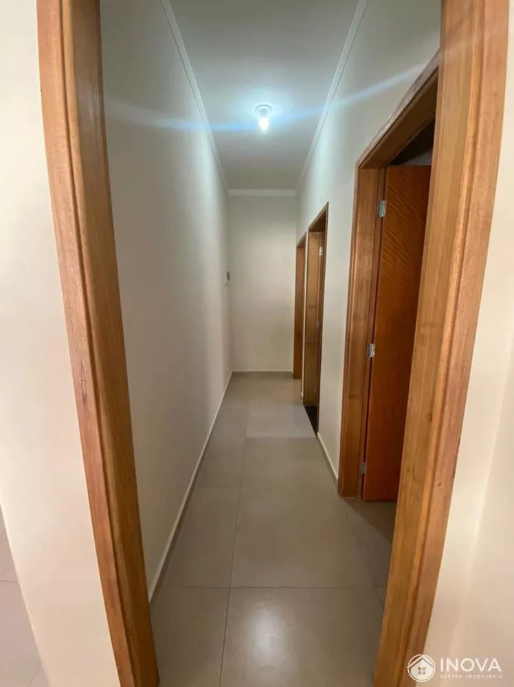 Casa à venda com 2 quartos, 92m² - Foto 4