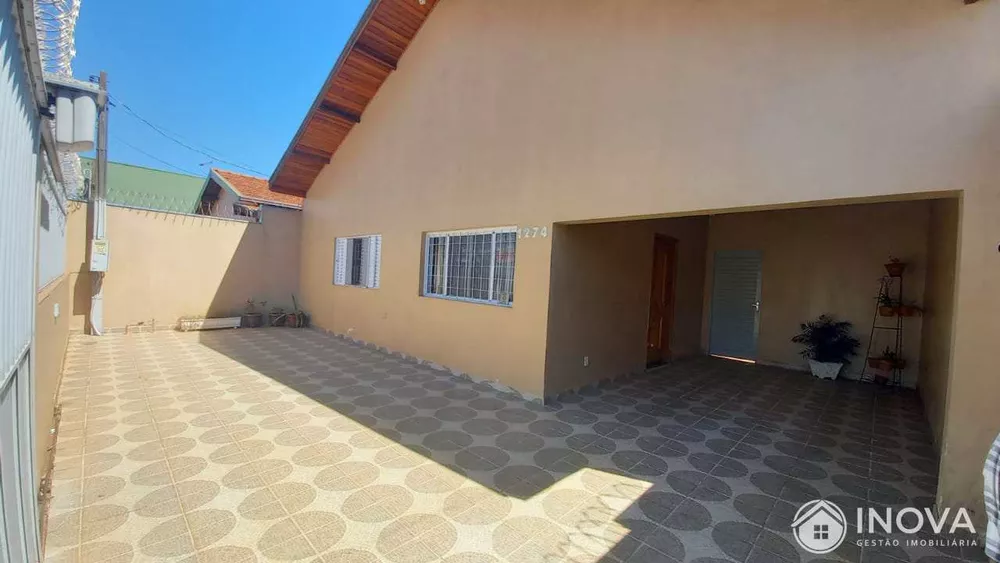 Casa à venda com 2 quartos, 240m² - Foto 2