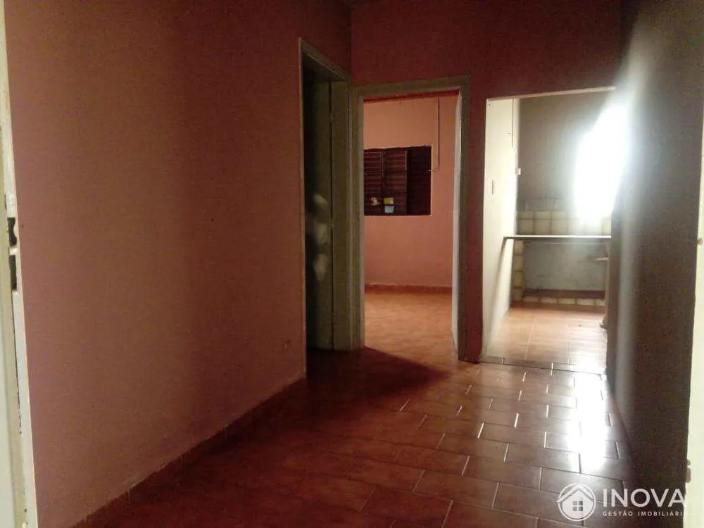 Casa, 5 quartos, 212 m² - Foto 1