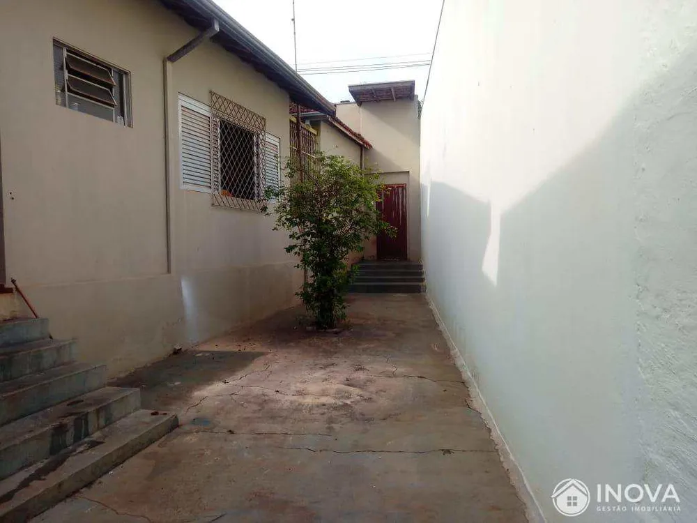 Casa, 5 quartos, 212 m² - Foto 4