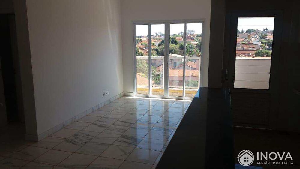Apartamento à venda com 2 quartos, 124m² - Foto 2