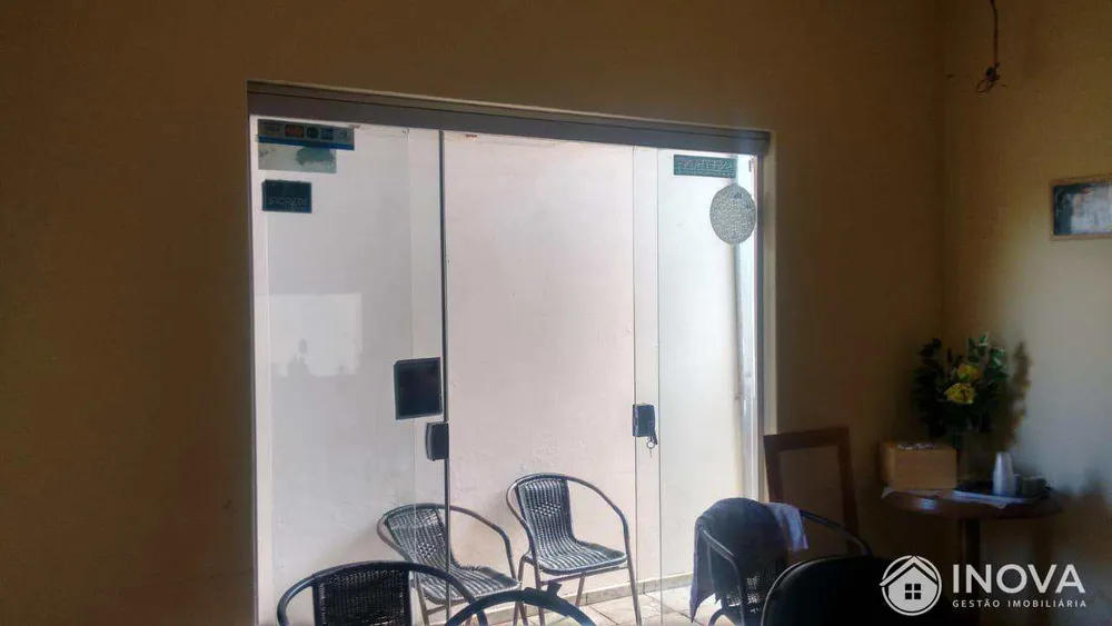 Casa, 2 quartos, 197 m² - Foto 2