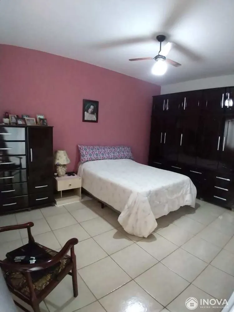 Casa, 3 quartos, 226 m² - Foto 9
