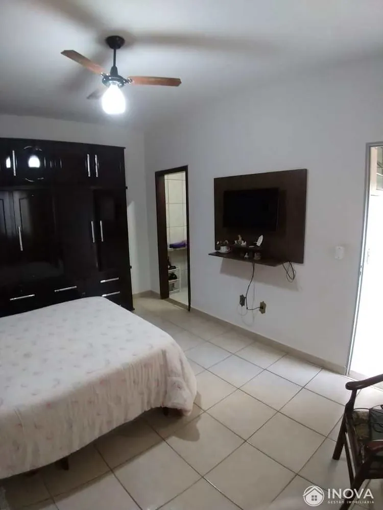 Casa, 3 quartos, 226 m² - Foto 11