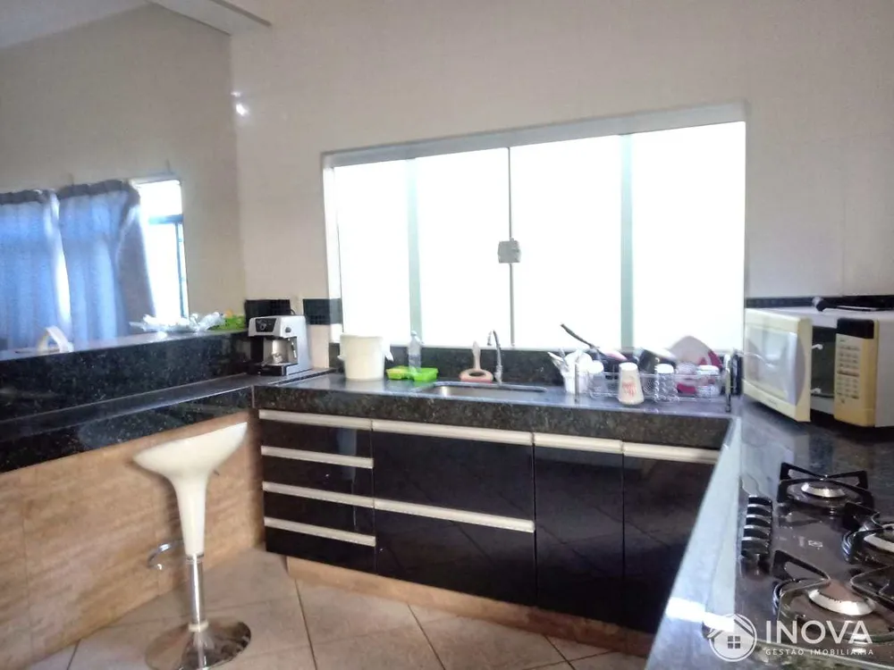 Casa, 3 quartos, 220 m² - Foto 9