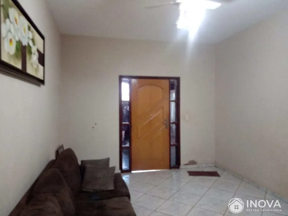 Casa, 3 quartos, 220 m² - Foto 3