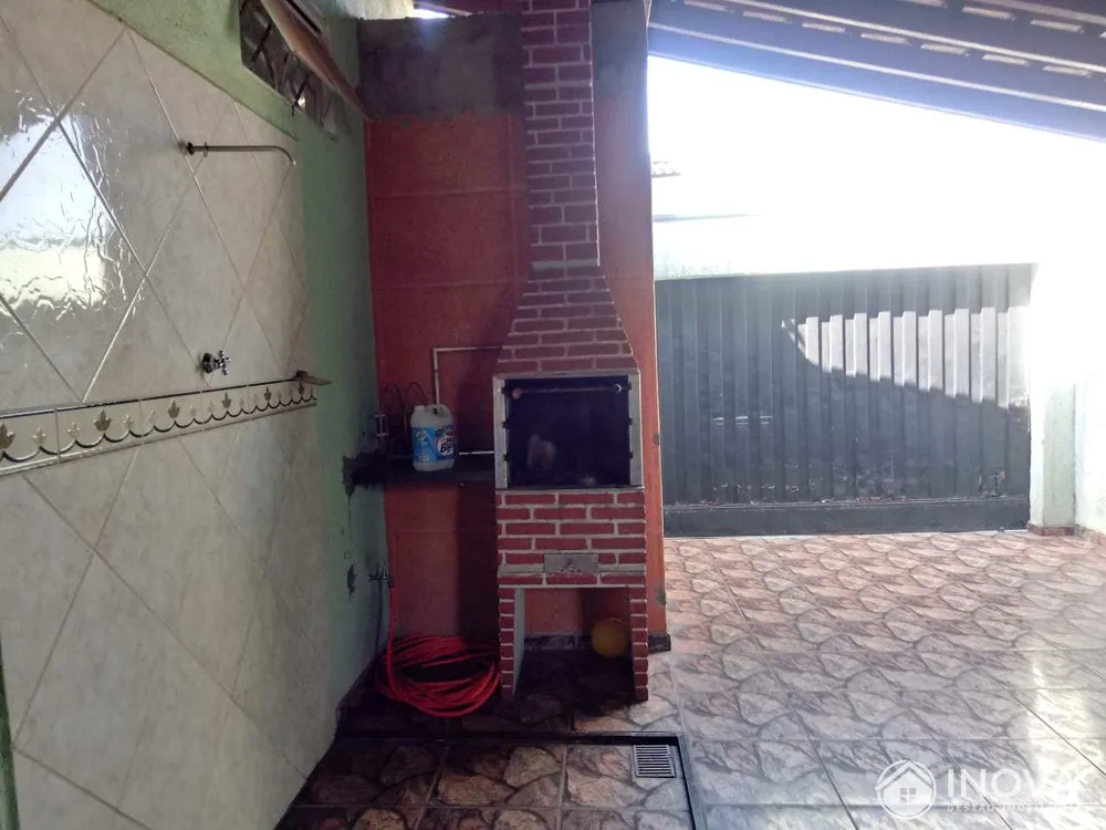 Casa, 3 quartos, 220 m² - Foto 2