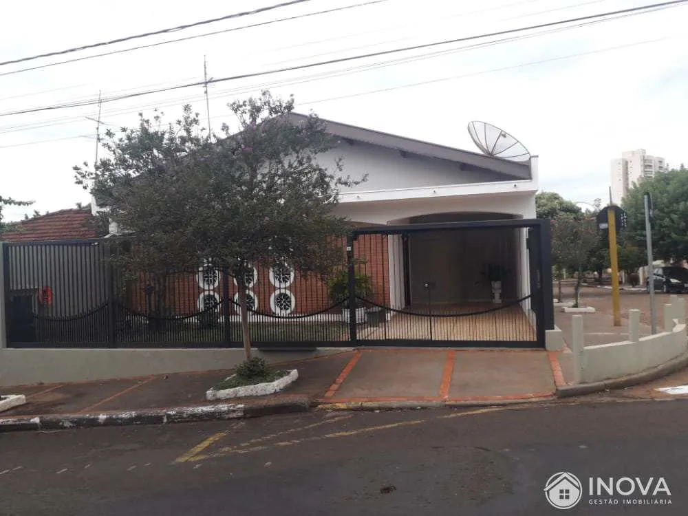 Casa, 3 quartos, 177 m² - Foto 1