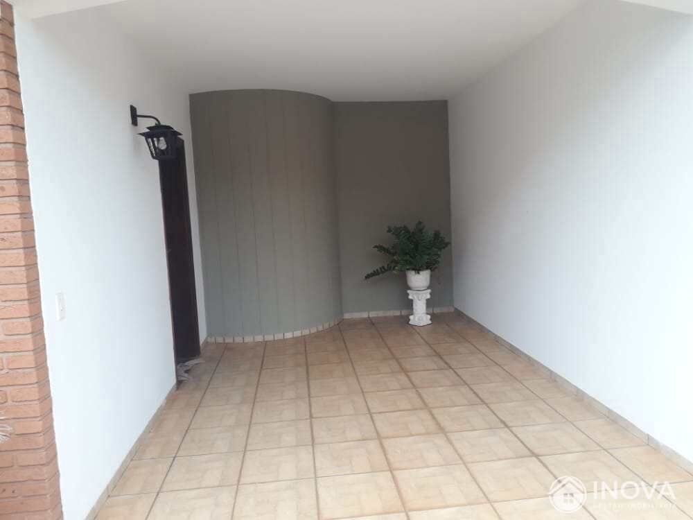 Casa, 3 quartos, 177 m² - Foto 1