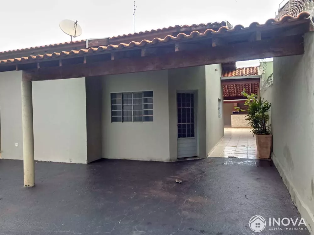 Casa à venda com 2 quartos, 119m² - Foto 2