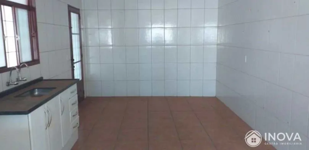 Casa, 2 quartos, 247 m² - Foto 9