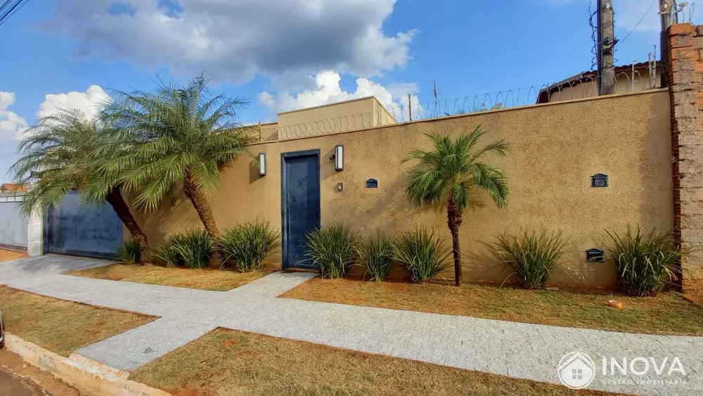 Casa, 1 quarto, 258 m² - Foto 1