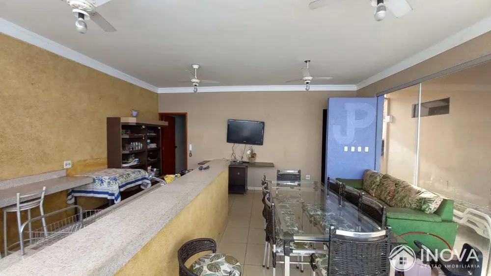 Casa, 1 quarto, 258 m² - Foto 12