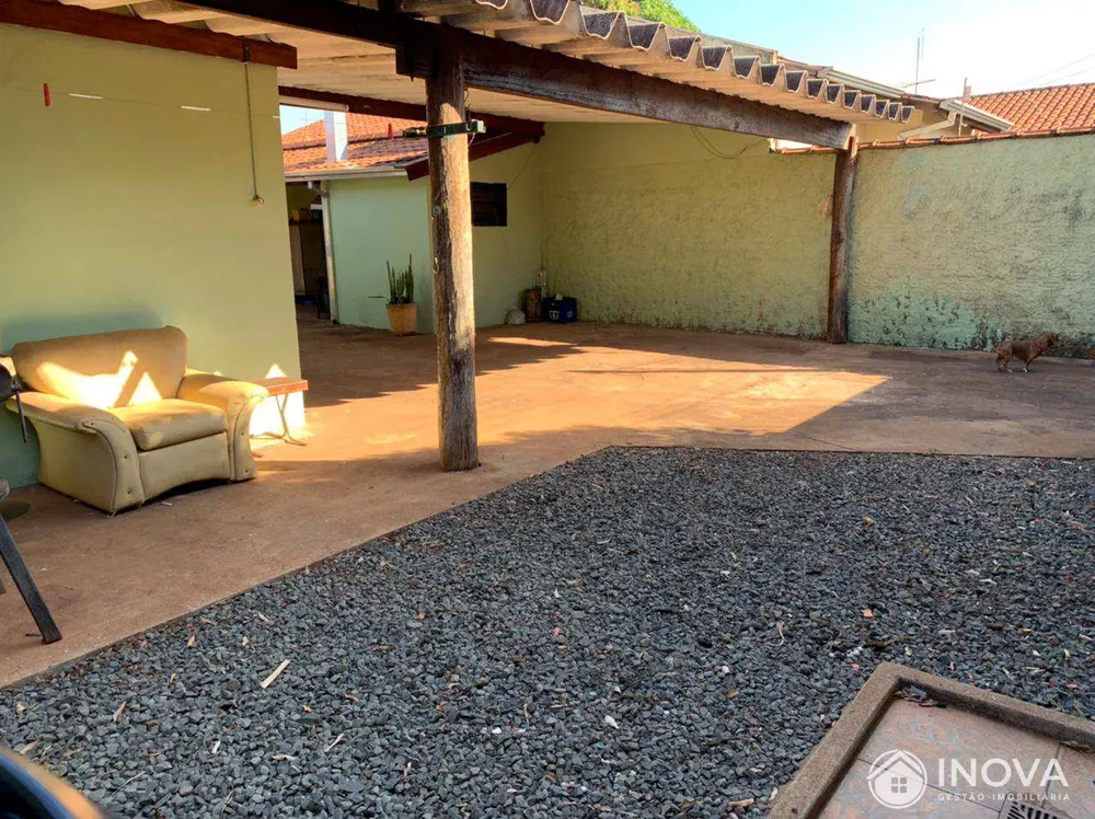 Casa à venda com 3 quartos, 147m² - Foto 2