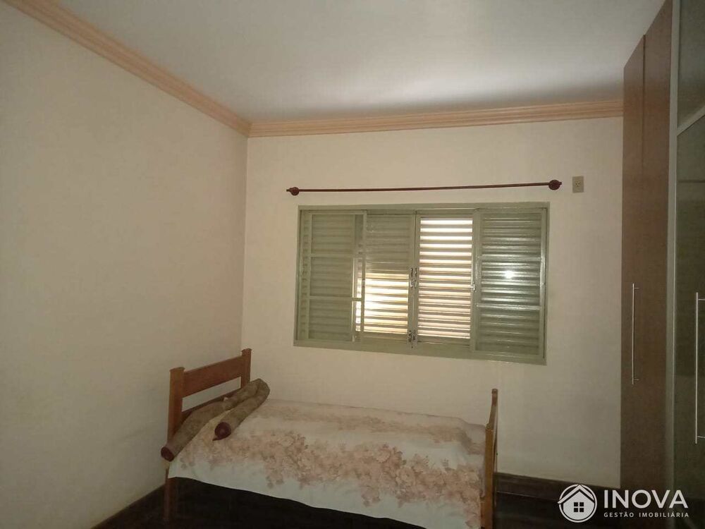 Casa, 1 quarto, 305 m² - Foto 3