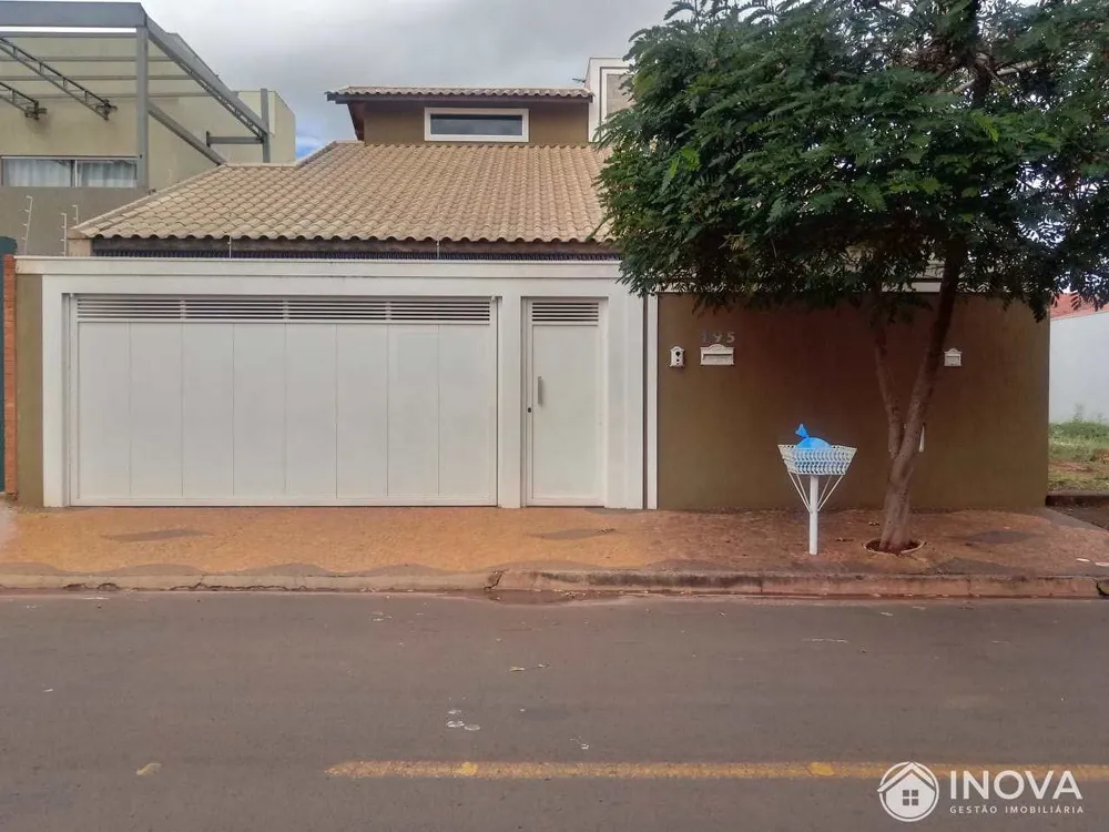Casa, 2 quartos, 200 m² - Foto 1