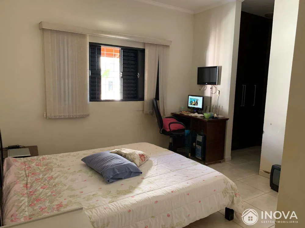 Casa, 2 quartos, 208 m² - Foto 4