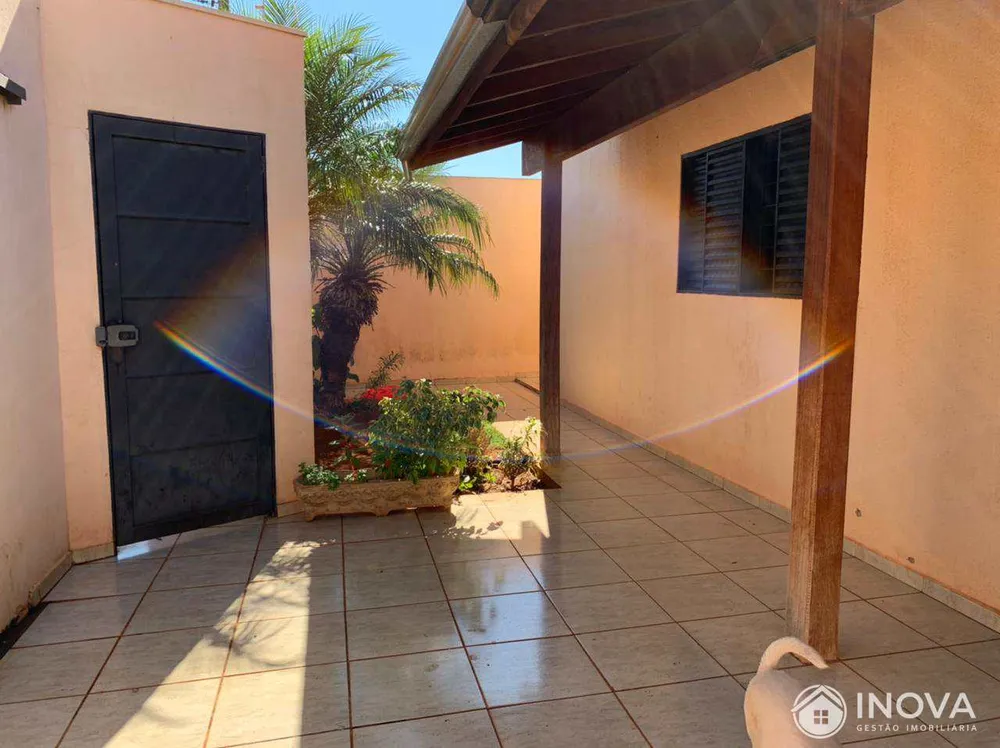 Casa, 2 quartos, 208 m² - Foto 1