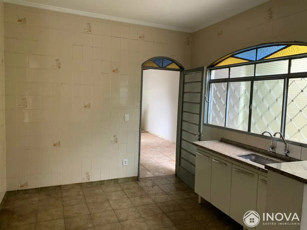 Casa, 2 quartos, 195 m² - Foto 2
