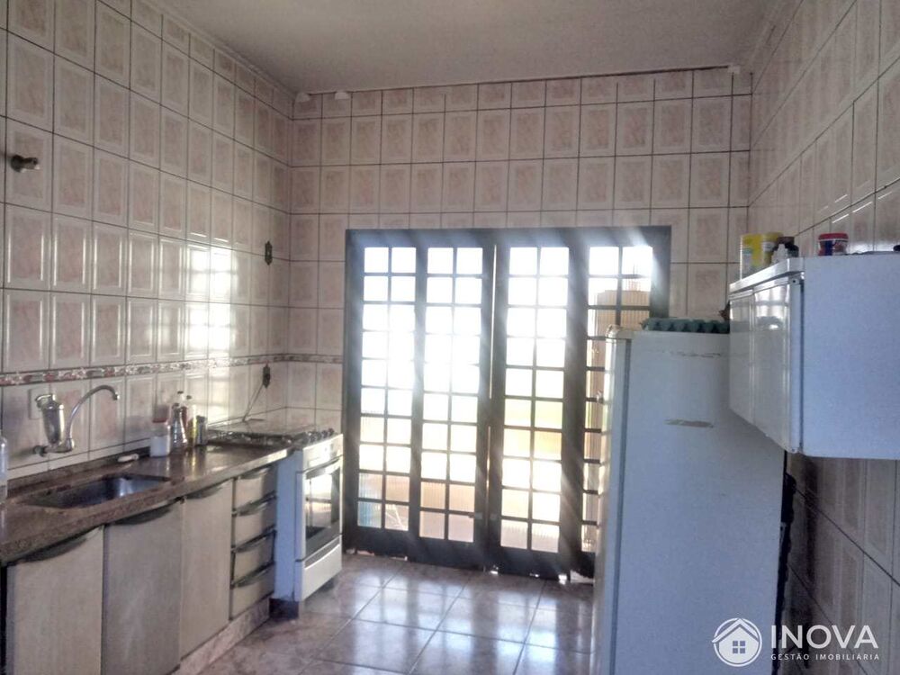 Casa, 2 quartos, 165 m² - Foto 3