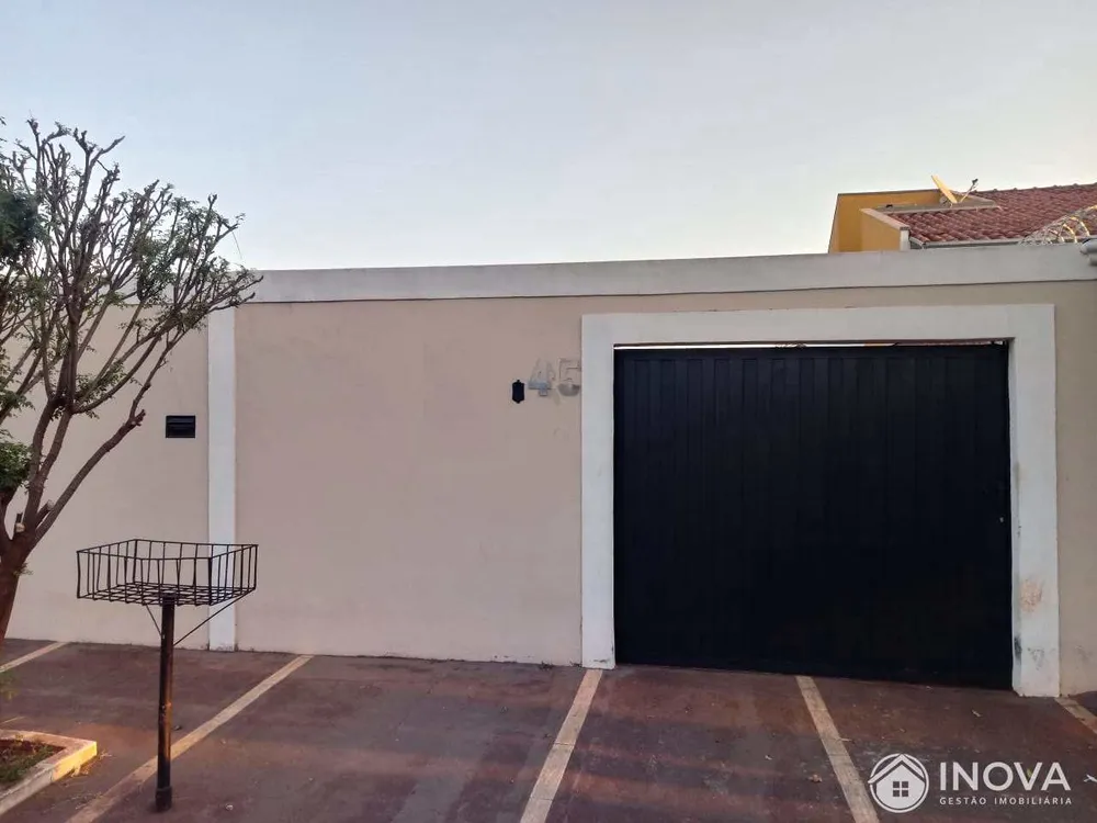 Casa, 2 quartos, 180 m² - Foto 1