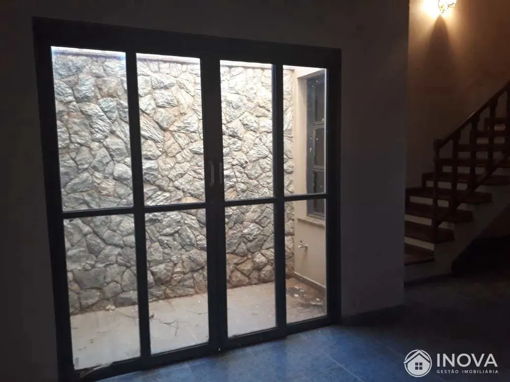 Sobrado, 3 quartos, 249 m² - Foto 4